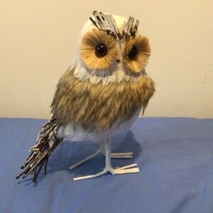 Darling Snow White Owl Decor with Feathers and Twig Tail! 🦉